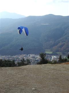Geoff flying at St Brigida.