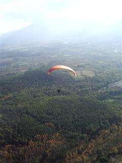 Felix flying at Santa Brigida.