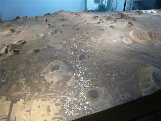 p1070306small.jpg